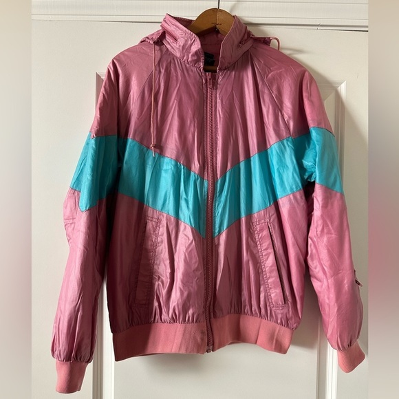 Vintage women’s windbreaker jacket. Size medium - Picture 2 of 9
